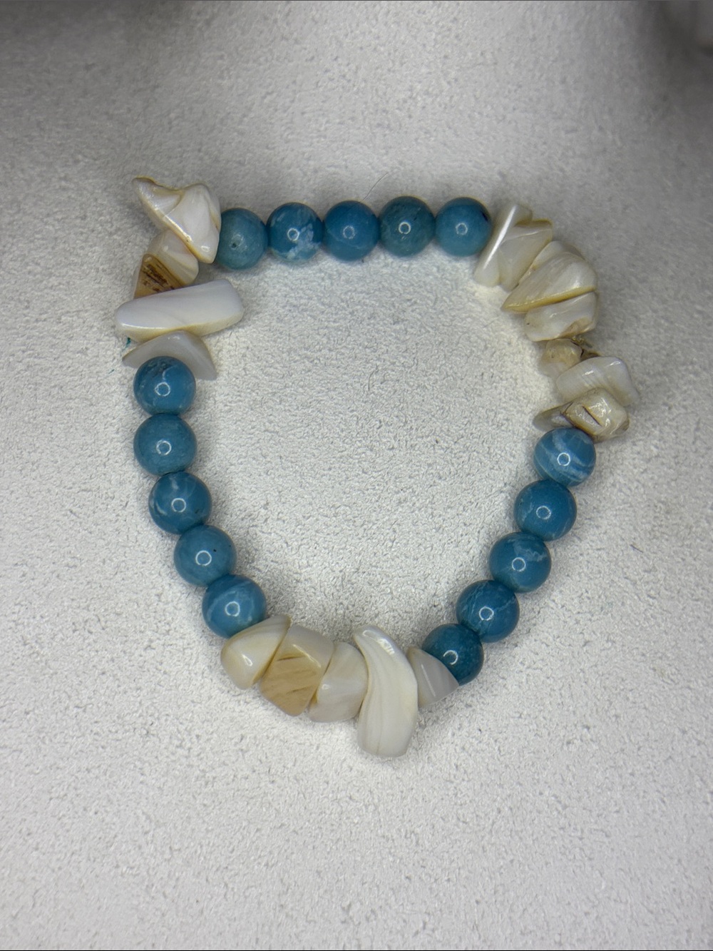 Larimar and Cream mother of pearl Shell chip Stretch Bracelet